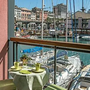 Sull'acqua Del Porto Antico Apartment